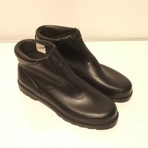 Womens Size 9 Ski-Tek Steel Shank Rubber Waterproo